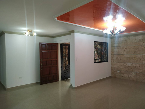 Imagen 3 de 23 de Casa En Venta La Trigaleña Valencia Calle Cerrada Doble Porton Electrico G12m1117
