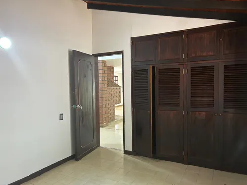 Casa En Arriendo En Robledo, La Pola. Cod A16552