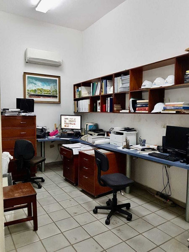 Propiedad En La Zona Colonial Para Reformar/remodelar