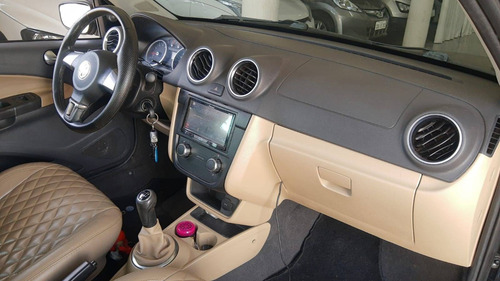 Imagem 3 de 15 de Volkswagen Gol 1.6 Mi 8v Flex 4p Manual G.v