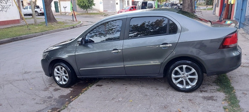 Volkswagen Voyage 1.6 Highline 101cv 2012