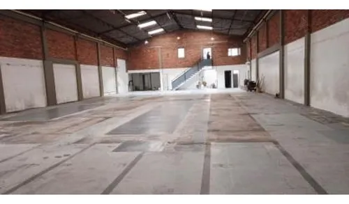 Bodega De 1.133 M2 En Arriendo, Montevideo