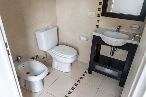 Venta Depto. 2 Amb Colegiales C/balcon, Escritorio