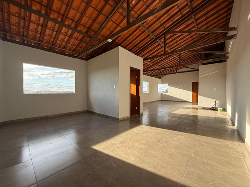 Apartamento Com 2 Quartos Sendo 1 Suite, Cobertura E 2 Vagas De Garagem, À Venda, Bairro São Marcos - Conselheiro Lafaiete