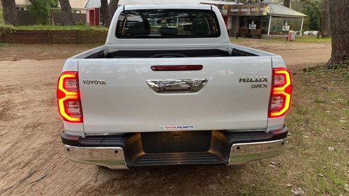 Toyota Hilux 2.8 Cd Srx 177cv 4x4 At