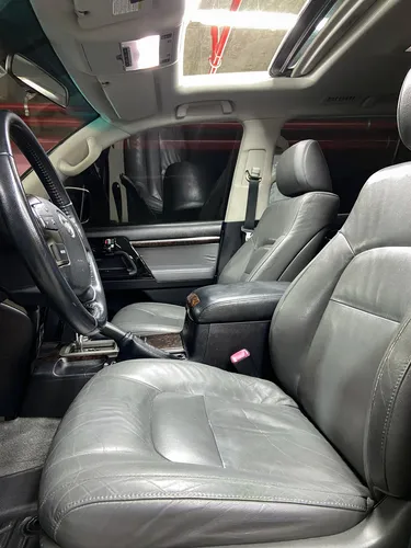 Toyota Land Cruiser V8 VX LC200 IMPERIAL 4X4 4.7 AT