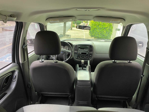 Imagen 10 de 15 de Ford Escape 2006 2.0 Xls Tela L4 At