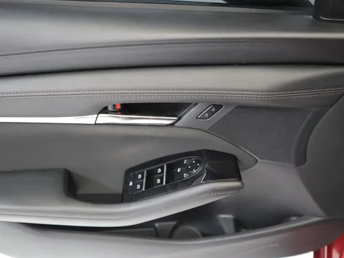 Mazda 3 TOURING 2.0 AT HÍBRIDO
