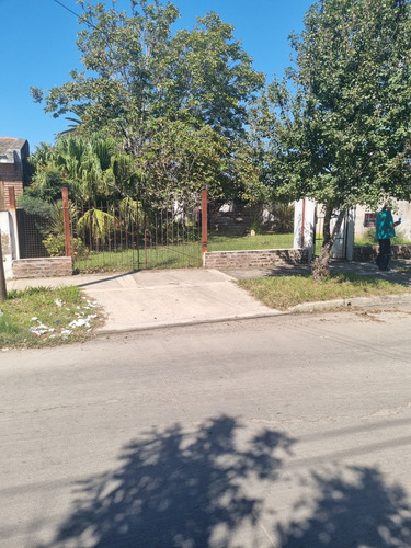 B° Alejandro Centeno Casa 2d Con Importante Terreno