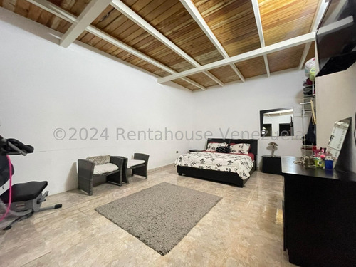Hermosa Casa Con Piscina Remodelada En Venta En Conjunto Privado Con Todos Los Servicios San Joaquin De Turmero Estef 25-6319