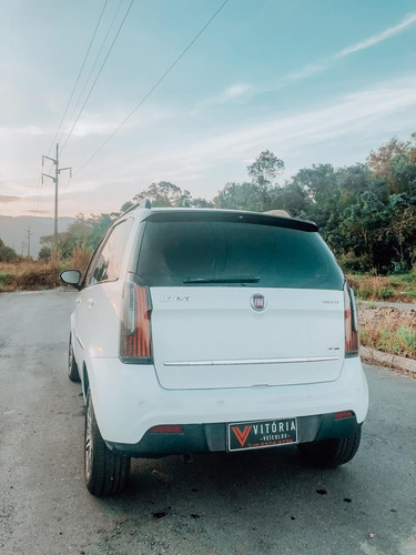 Imagem 6 de 9 de Fiat Idea Essence 1.6 Flex 16v 5p