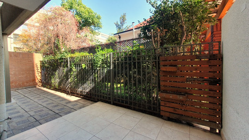 Venta Depto. 2 Dorm Primer Piso Con Patio Exclusivo, Ñuñoa