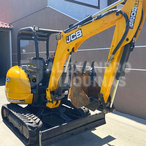Imagem 1 de 6 de Mini Escavadeira Jcb 8026