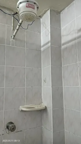 Amplia Habitación Con Baño Privado En La Clarita - Excelente Ubicación Y Comodidades.