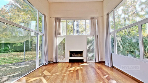 Imagen 11 de 30 de Casa Chalet Con Pileta En Venta - Las Lomas-golf, San Isidro