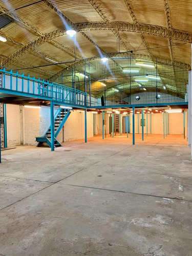 Cocucci Vende Excelente Galpón Con Oficinas
