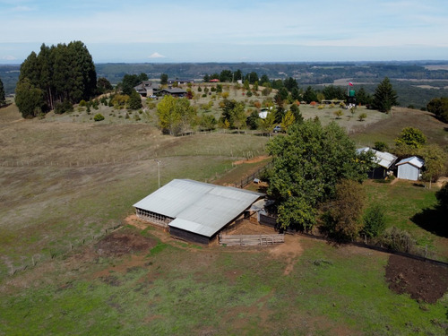 Venta De Campo Con Moderna Casa En La Unión