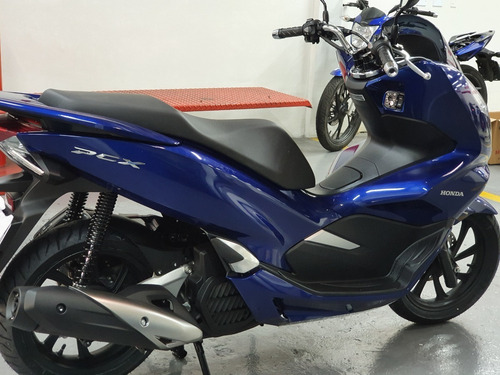 Imagem 2 de 10 de Honda Pcx150 Cbs 3 Anos De Garantia + 7 Troca De Óleo