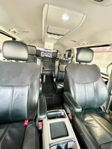 Imagem 10 de 15 de Chrysler Town & Country 3.6 Limited V6 24v Gasolina 4p