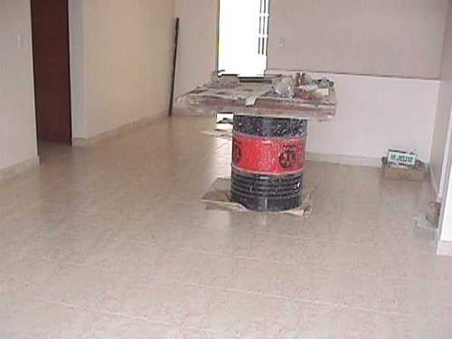 Alquilo Excelente Piso En Caseros De 3 Ambientes Grandes Con Terraza Y Patio Propio!! F: 4571