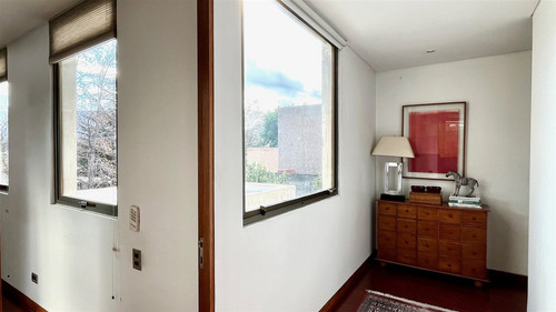 Casa En Venta De 4 Dorm. En La Dehesa