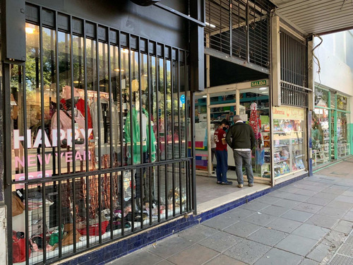 Imagen 23 de 24 de Venta Local En Villa Luro Al Frente Sobre Avenida. El Precio Es Insuperable Para El Mercado. Inmobiliaria Seguridad Y Profesionalidad.
