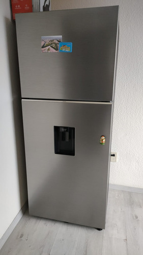 Refrigerador Samsung Con Wi-fi Y Fabrica De Hielos, 15 Pies Gris Oscuro (Usado)