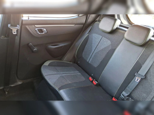 Renault Kwid 1.0 OUTSIDER MT