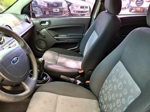 Ford Fiesta 1.6 Ambiente Plus Mp3 5pts 2013 82.000km Fcio