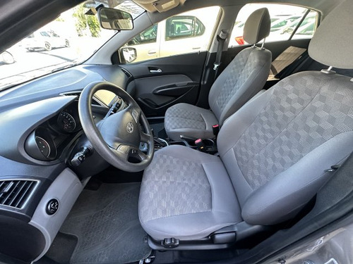 Hyundai HB20S HB20S 1.6 COMFORT PLUS 16V FLEX 4P AUTOMÁTICO