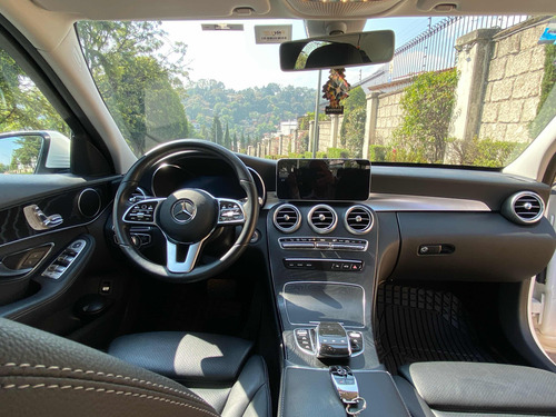 Mercedes-benz C200 Sport Hybrid.