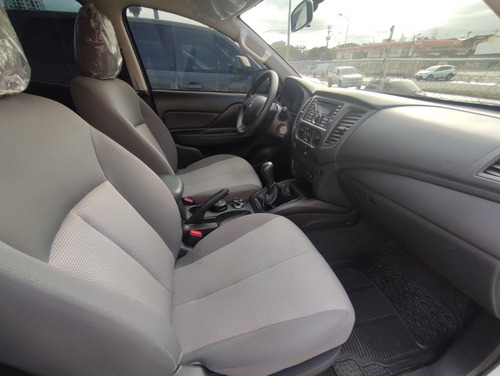 Imagen 7 de 8 de Mitsubishi L200 Diesel