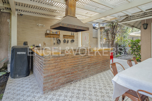 Casa Luminosa A Pasos Del Colegio Newland
