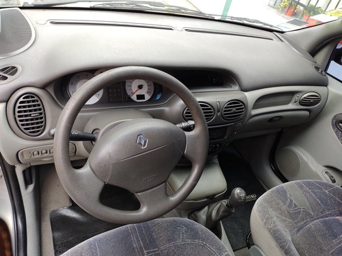 Renault Scénic Confort 1.6 16v