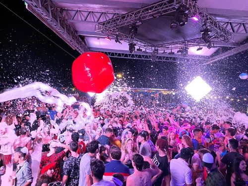 Imagen 7 de 10 de Espuma , Tunel Led , Alquiler , Fiesta , Evento