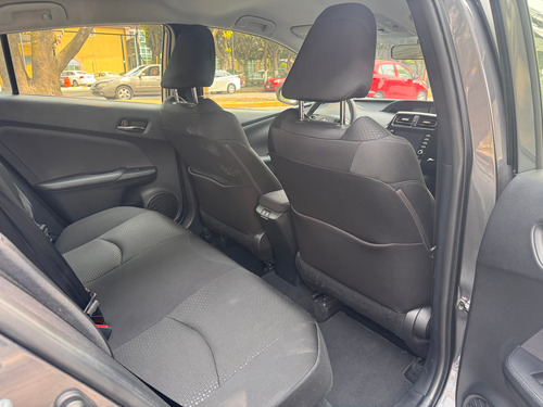 Toyota Prius 1.8 Base Cvt