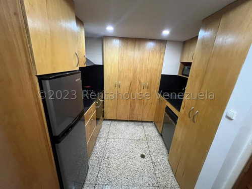 23700 Los Palos Grandes. Apartamento Estudio, Remodelado. Céntrico. Venta. Me