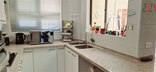 Casa En Venta De 3 Dorm. En La Florida