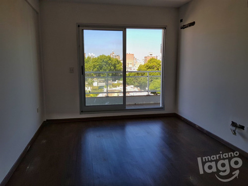 Imagen 7 de 18 de Departamento En Venta De 2 Dormitorios C/ Cochera En Centro
