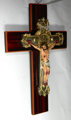 Crucifijo Cristo Medalla San Benito 28x18cms Resina/madera Dorado
