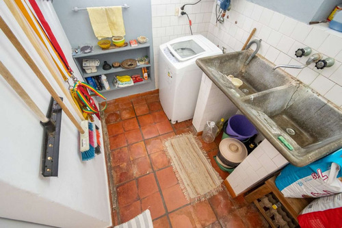 Venta Casa 2 Dorm Con Amplio Jardín En Santo Tomé