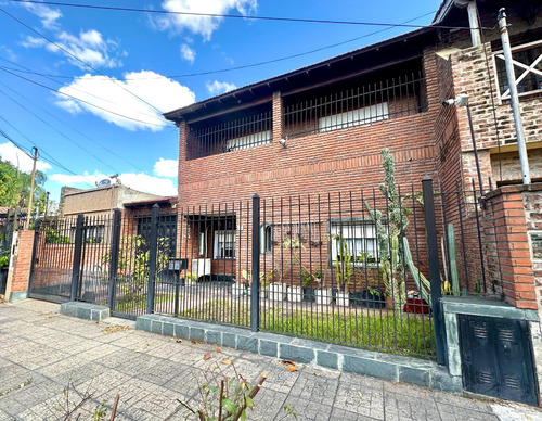 Venta Casa 4 Ambientes Castelar