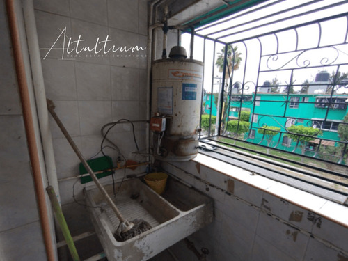 Departamento En Venta En Venustiano Carranza, A Pocos Minutos De Periférico - Calle 7, Av. Río Churubusco, Aeropuerto Internacional De La Ciudad De México. 188- Alc-ru
