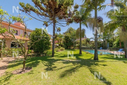 Chalet En Punta Del Este- Ref: 3162