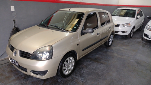 Imagen 2 de 13 de Renault Clio 1.2 Authentique Pack I 75cv 2011