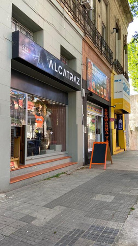Local - Ciudad De Tigre
