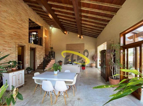 Imagem 8 de 30 de Spii - 4 Dorm (1ste) Rústica, Linda E Impecável! Lareira, Piscina, Gourmet! - Ca5155