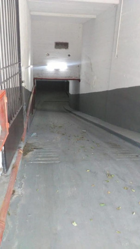 Imagen 3 de 18 de Cocheras-deposito Hecho A Nuevo Permuta Financia