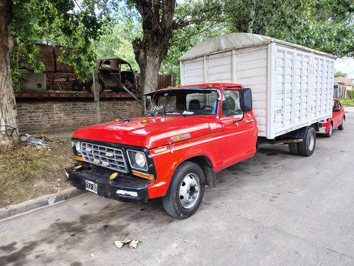 Ford 350 Mudanzero