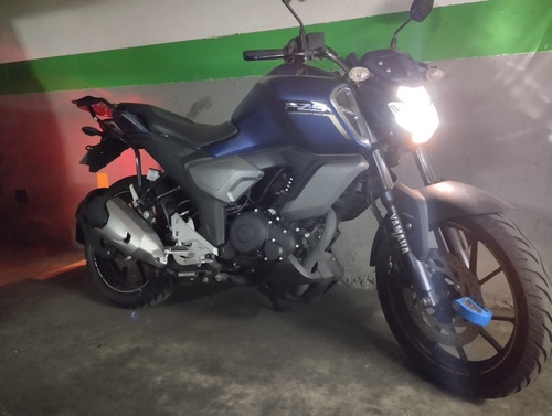 Vendo Moto Yamaha Poco Uso